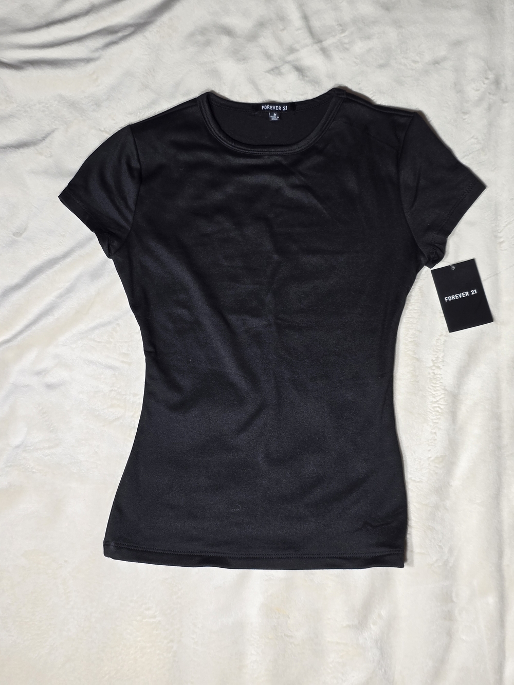 Forever 21 Black Short Sleeve Fitted Crew Tee